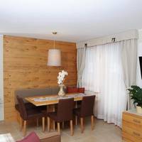 Comfort Two-Bedroom Apartment - Via 4 Novembre 68 
