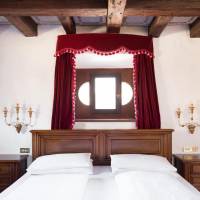 Suite with Mountain View
