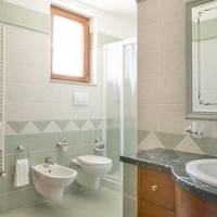 Deluxe Double Room (2 Adults + 1 Child)
