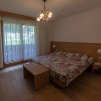 Family Room (2 Adults + 1 Child)