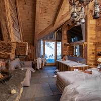 Suite Chalet with Fireplace