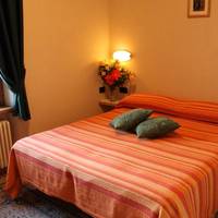 Double or Twin Room with Mountain View