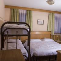 Family Room (2 Adults + 2 Children)