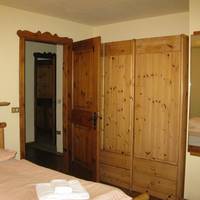 One-Bedroom Apartment (4 Adults)