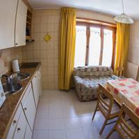 Two-Bedroom Apartment (5 Adults)