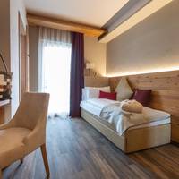 Standard Single Room with Mountain View