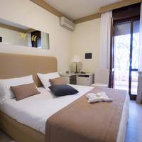 Double Room with Balcony and Sea View