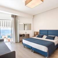 Deluxe Double Room with Frontal Sea View