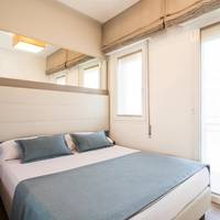 Comfort Single Room with Balcony and Side Sea View