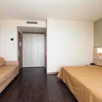 Comfort Triple Room with Side Sea View