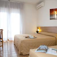 Standard Triple Room with Terrace