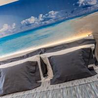 Family Room (2 Adults + 2 Children)