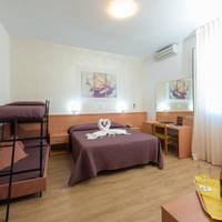 Family Room (2 Adults + 2 Children)