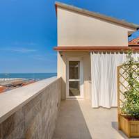 One-Bedroom Apartment with Sea View