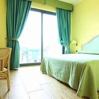 Superior Double Room with Terrace and Sea view 