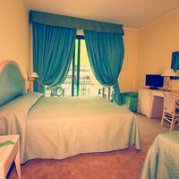 Triple Room with Balcony and Lateral Sea View
