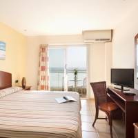 Double or Twin Room with Sea View