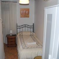 Single Room with Shared Bathroom