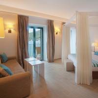 Quadruple Room with Sea View