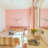 Single Room with Pool View