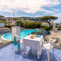 Triple Room with Pool View
