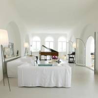 Luxury Three-Bedroom Apartment with Sea View