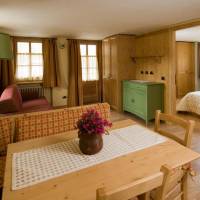 One-Bedroom Apartment with Balcony