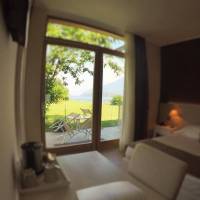 Double or Twin Room with Lateral Lake View