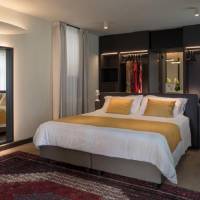 Junior Suite with Patio and Lake View