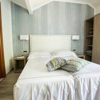 Double Room with Lateral Sea View