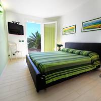 Two-Bedroom Apartment (4 Adults)