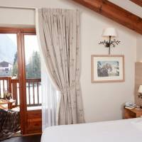 Suite with Hot Tub and Mont Blanc View
