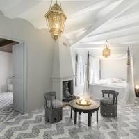 Deluxe King Suite