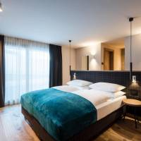 Deluxe Double or Twin Room with Mountain View