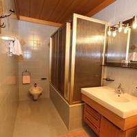 One-Bedroom Apartment (3 Adults)
