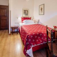 Single Room with Mountain View