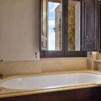 Queen Room with Balcony