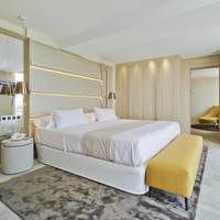 Penthouse Suite