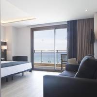 Deluxe Double or Twin Room with Front Sea View
