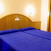Double or Twin Room with Sea View