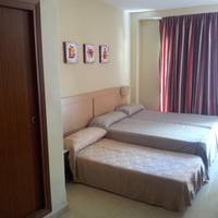 Basic Triple Room (2 Adults + 1 Child) 