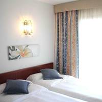 Studio (2 Adults)