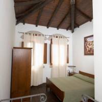 One-Bedroom Apartment - Split Level - Annex