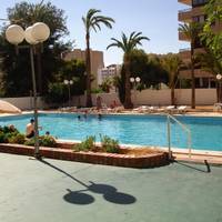 Apartment with Pool View 