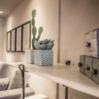 One-Bedroom Apartment - Split Level