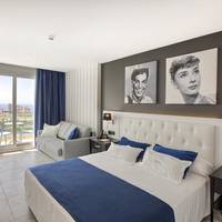 Double Room (1 Adult)