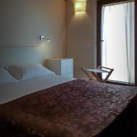 One-Bedroom Apartment (2 Adults)