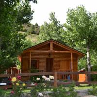 Bungalow (4 Adults)