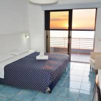 Deluxe Triple Room with Sea View