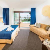 Triple Room with Terrace and Partial Sea View - Annex